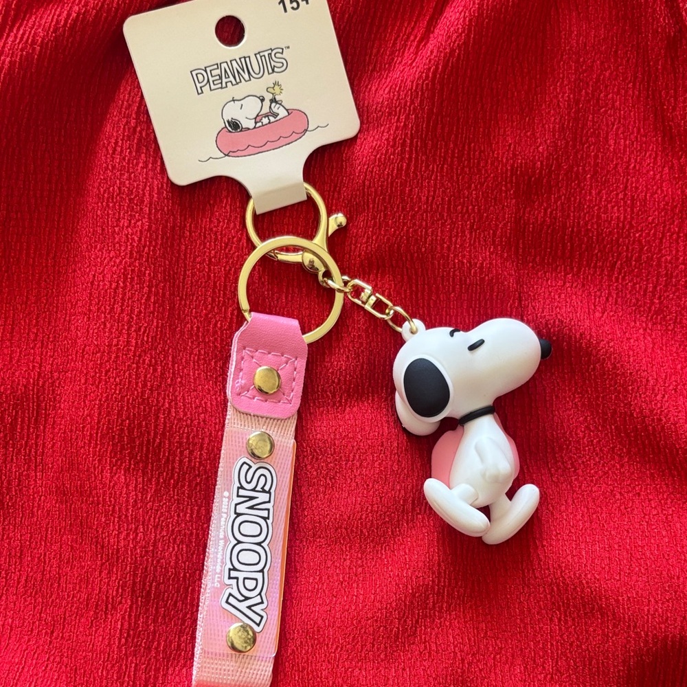 Peanuts Snoopy Pink and White Keychain with Gold Hardware